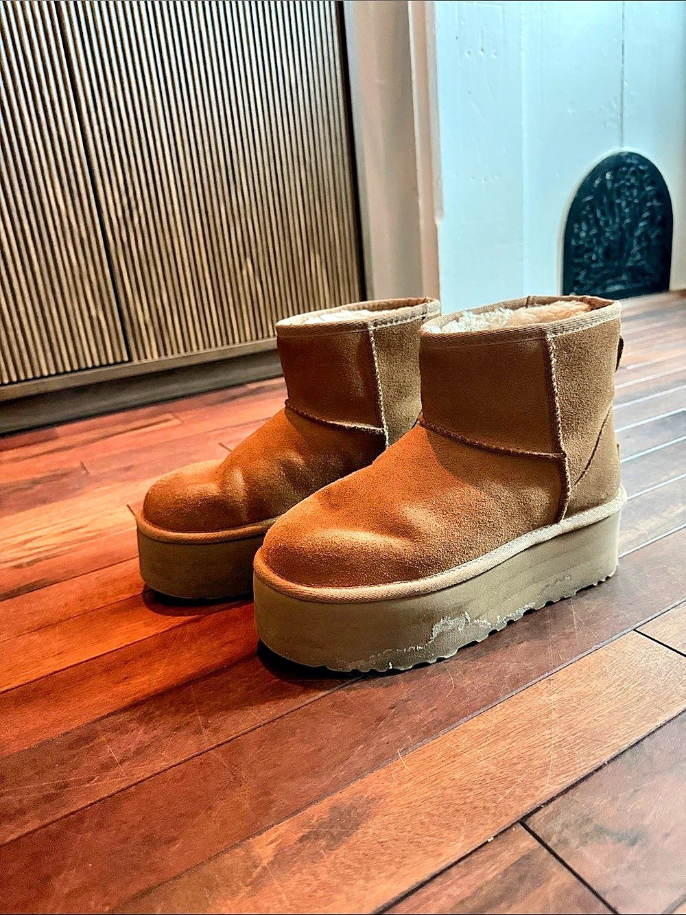UGG Classic Ultra Mini Platform Brown Winter Boots